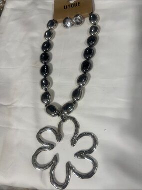 Nique Silver-Tone Beaded Necklace with Open Flower Pendant